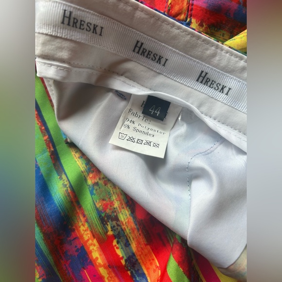 Hreski Men’s Shorts - Picture 2 of 11